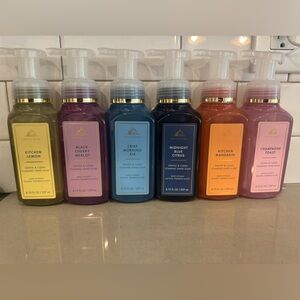 Bath & Bodyworks foam hand soap bundle